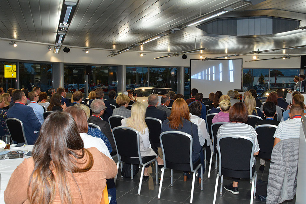 %_tempFileNameGernoth_Porsche-Event_153%