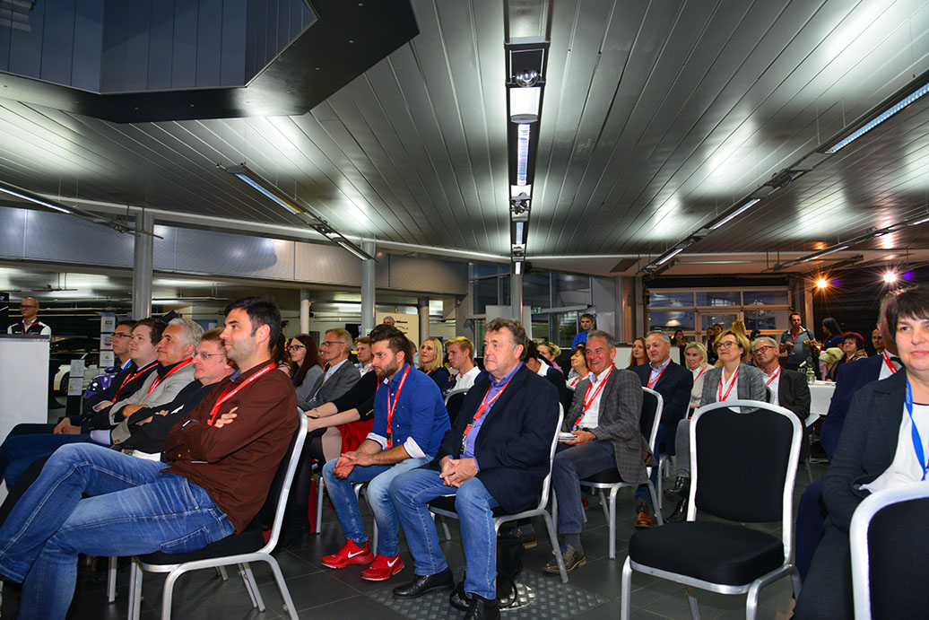 %_tempFileNameGernoth_Porsche-Event_276%