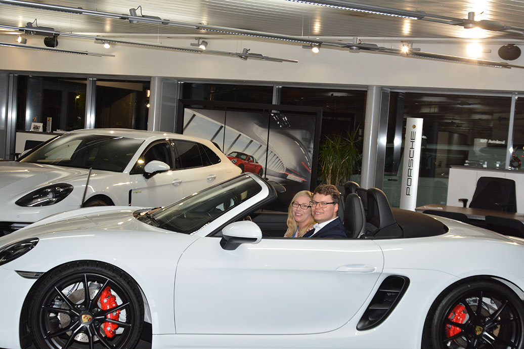 %_tempFileNameGernoth_Porsche-Event_339%